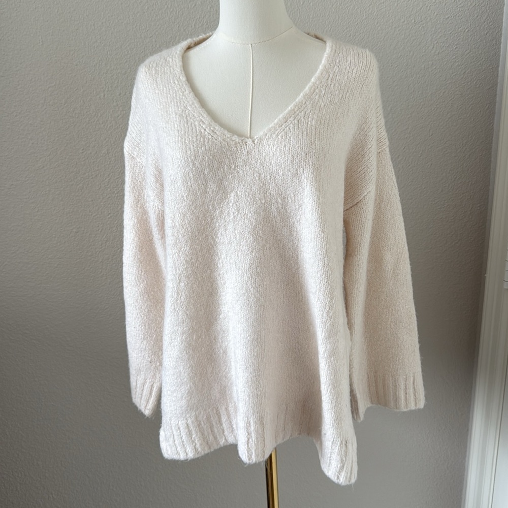 Z-Supply White/Cream Sweater - Size XS (a bit of an oversize fit)